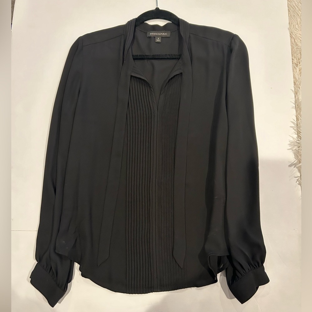 Banana Republic Black Pleated Tie-Neck Blouse